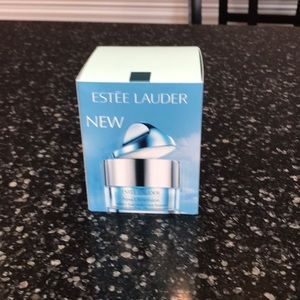 Estée Lauder New Dimension treatment